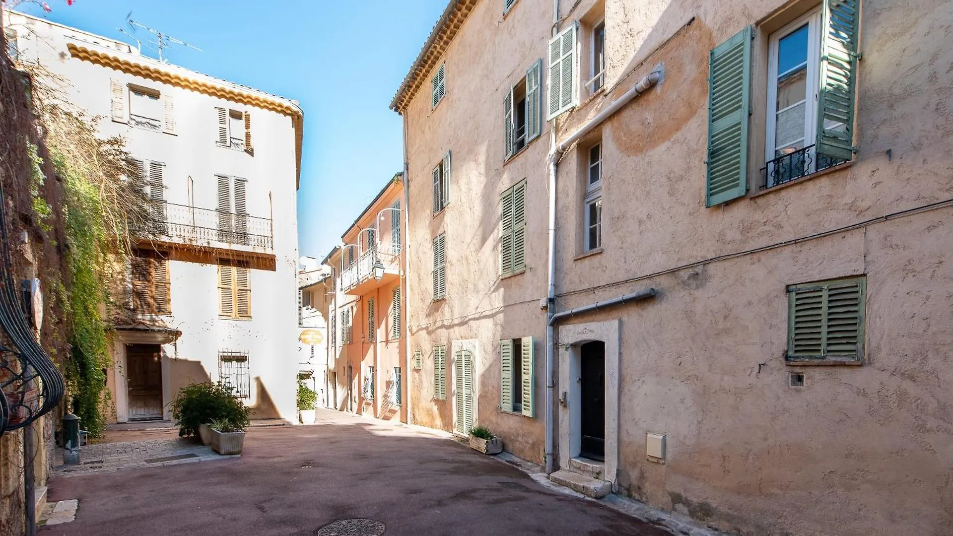 L'Emeraude Duplex Confortable Au Coeur De Cannes, Proche Plage Du Midi Et Palais Lägenhet