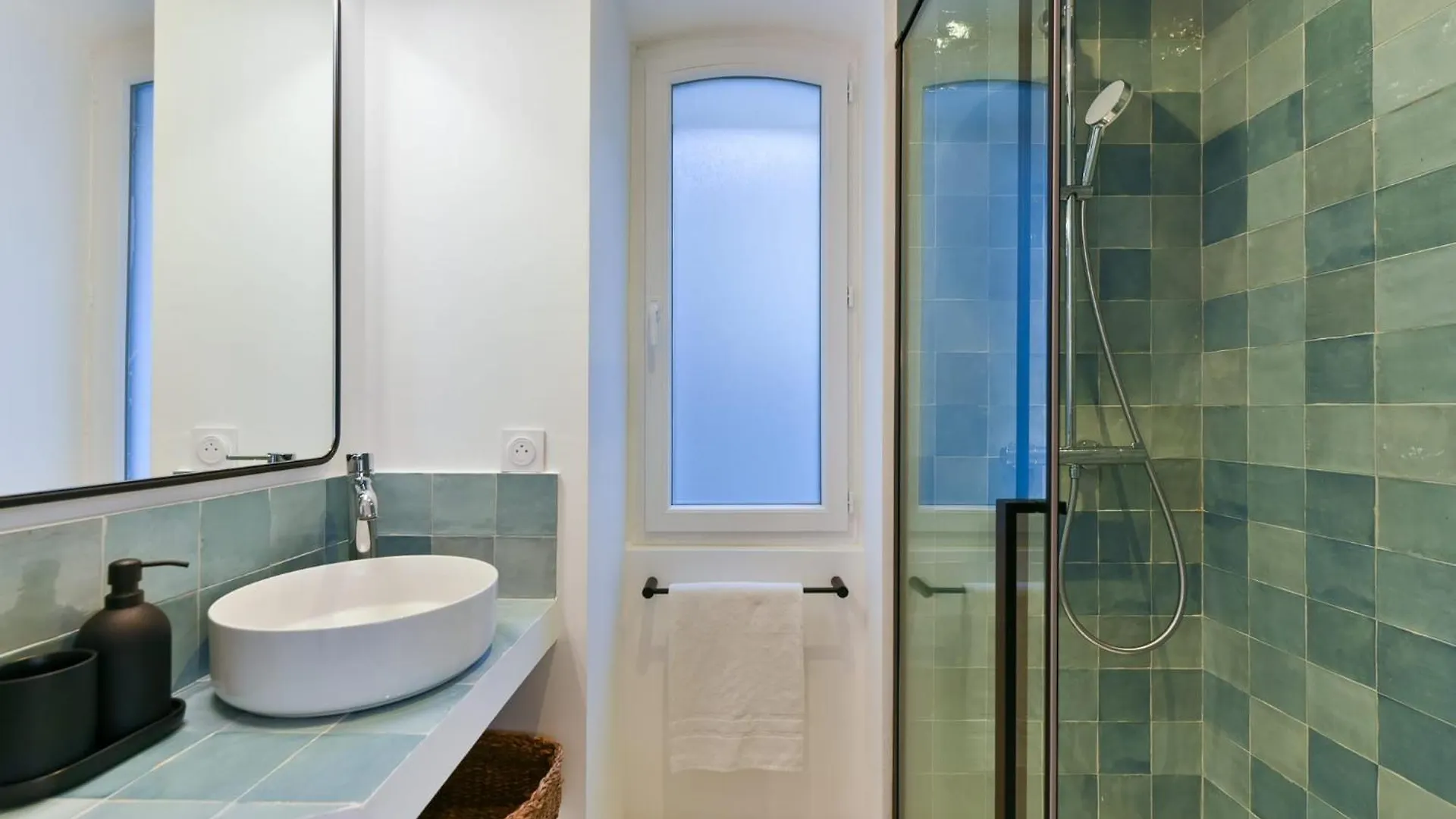 L'Emeraude Duplex Confortable Au Coeur De Cannes, Proche Plage Du Midi Et Palais カンヌ