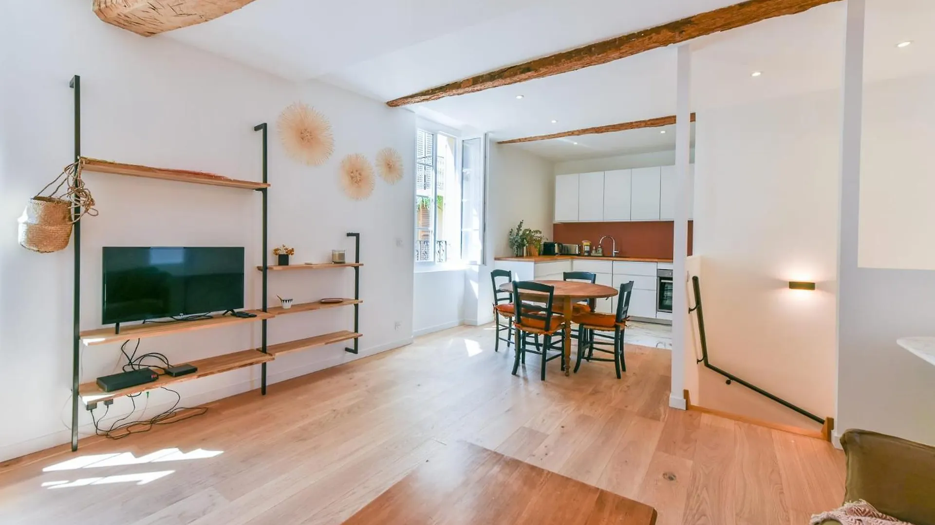 L'Emeraude Duplex Confortable Au Coeur De Cannes, Proche Plage Du Midi Et Palais